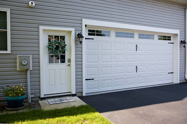 24/7 Emergency Garage Door Panel Replacement experts in Franklin County County, WA